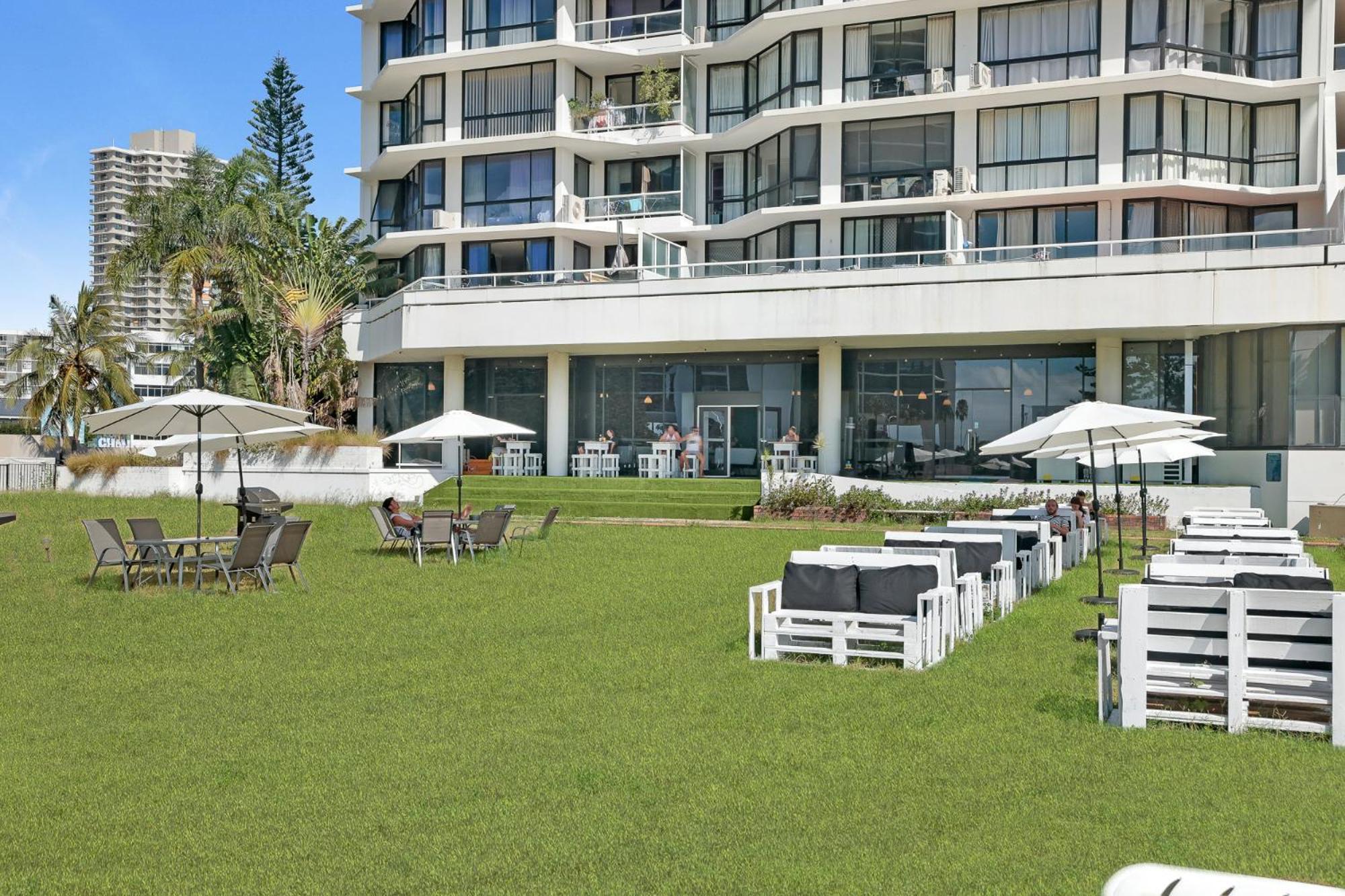 Tequila Sunrise Podstel Hostel Gold Coast Exterior photo